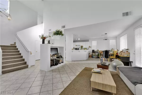 Las Vegas, NV 89113,5790 Native Dancer CT