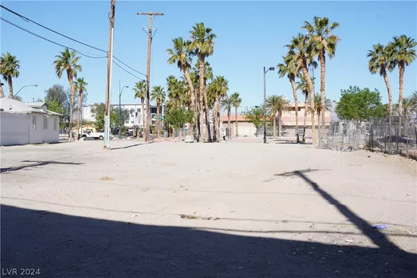 Las Vegas, NV 89104,1221 S 4th ST