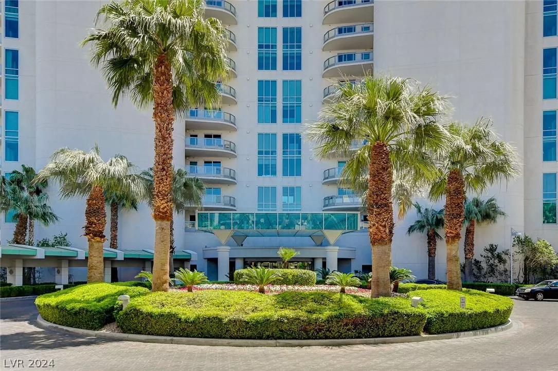 Las Vegas, NV 89109,322 Karen AVE #401