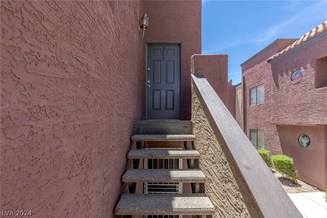 Las Vegas, NV 89121,4050 Pacific Harbors DR #209