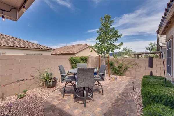 Henderson, NV 89015,313 Zenith Crest ST