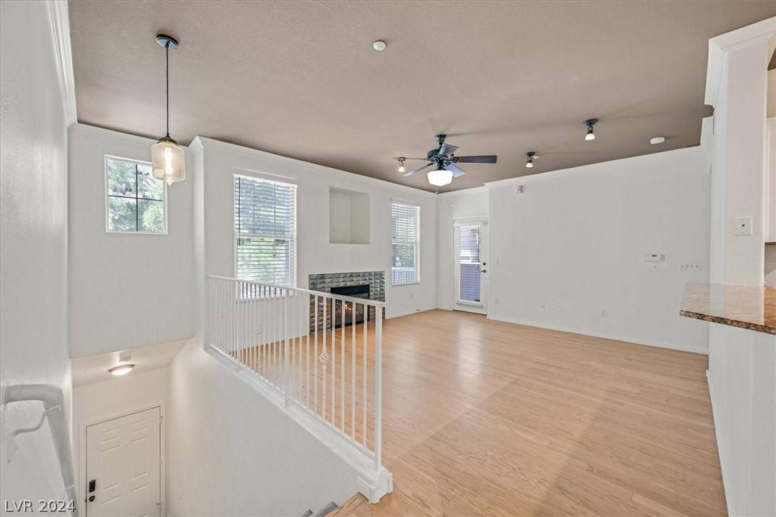 North Las Vegas, NV 89031,5855 Valley DR #2112