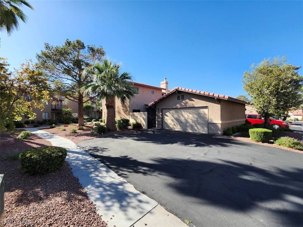Las Vegas, NV 89103,4049 Delos DR