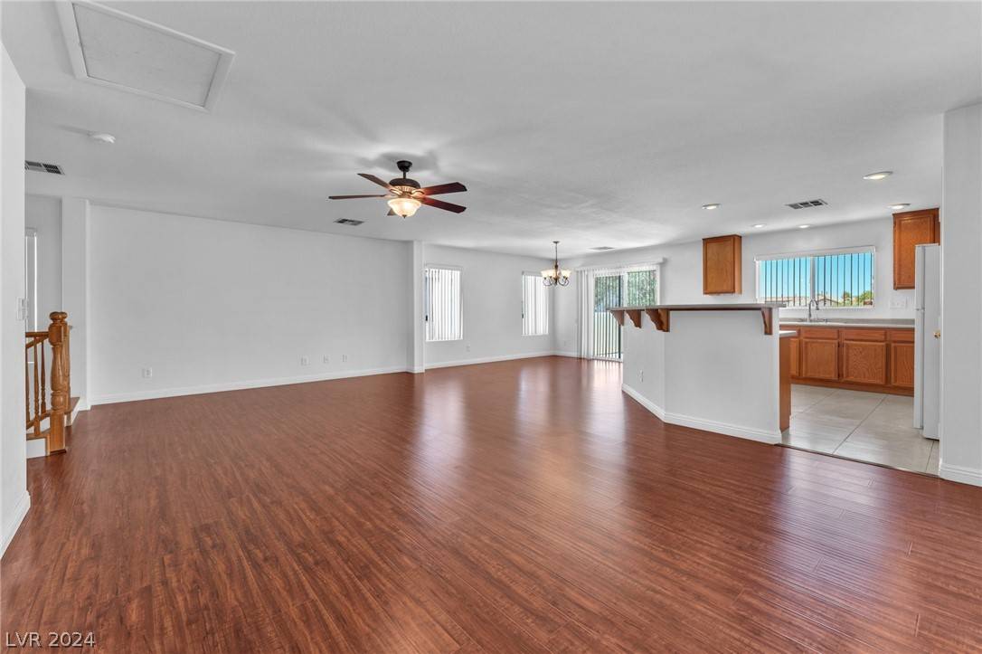 Las Vegas, NV 89183,11572 Stivali ST