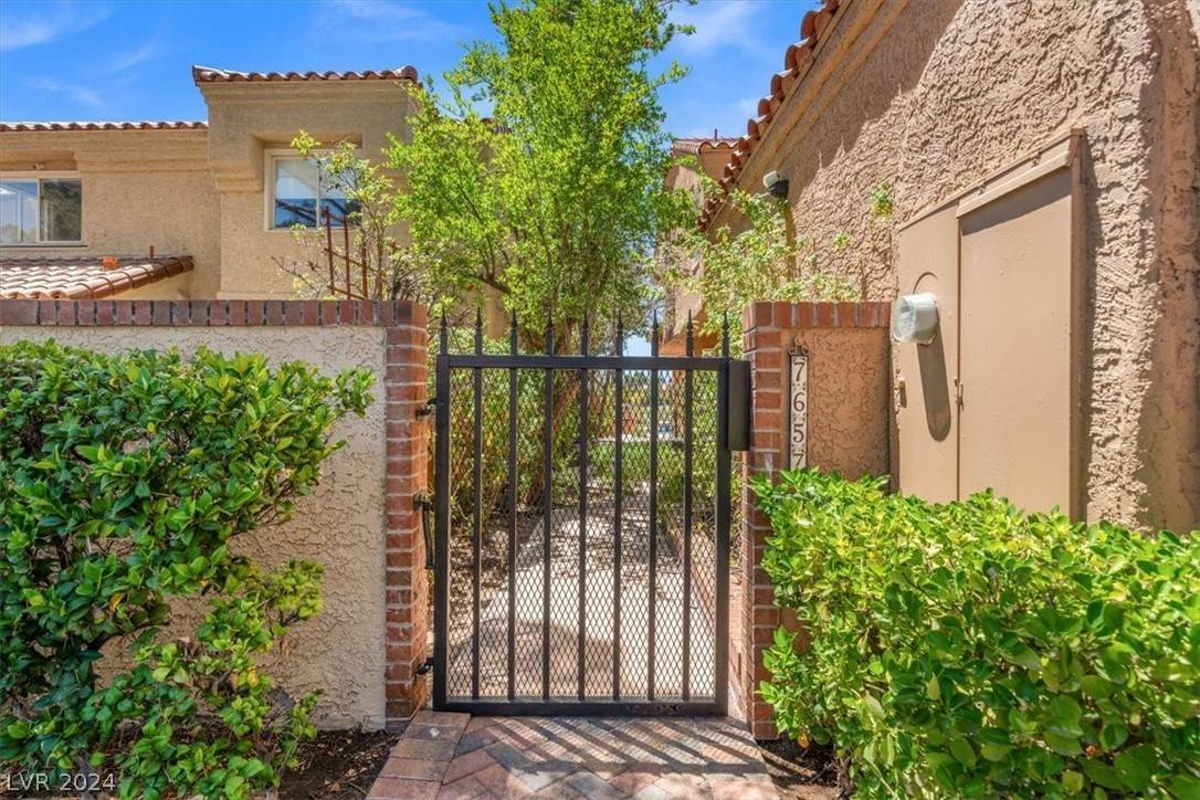 Las Vegas, NV 89113,7657 Spanish Lake DR