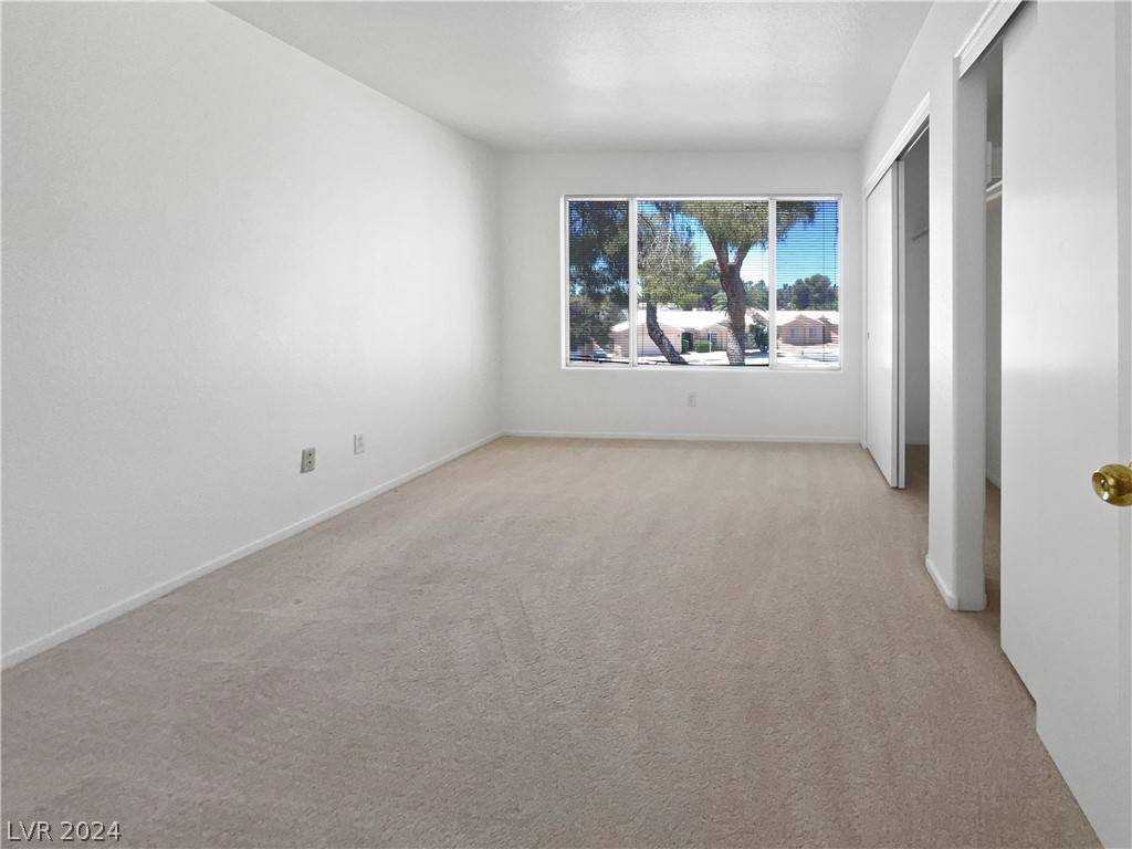 Las Vegas, NV 89120,5265 Caspian Springs DR #203