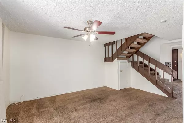 688 Fernwood LN Las Vegas, NV 89169