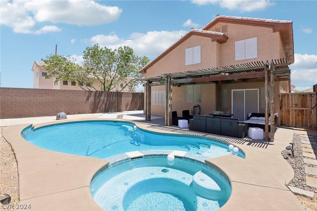 6704 Rio Sands CT, Las Vegas, NV 89130