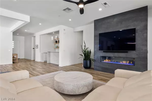Henderson, NV 89044,3371 Creek Bend AVE