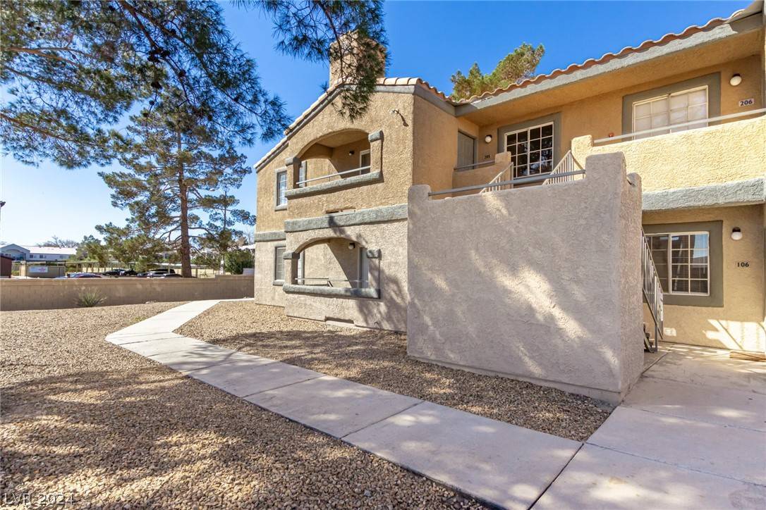 230 Mission Catalina LN #205, Las Vegas, NV 89107