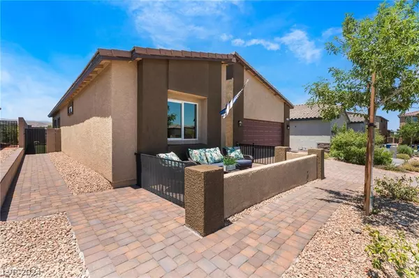 Henderson, NV 89044,12759 Silver Satin ST