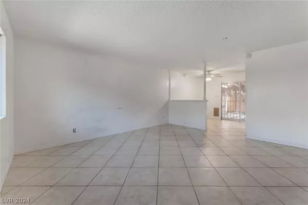 Las Vegas, NV 89103,6220 Meadow View LN