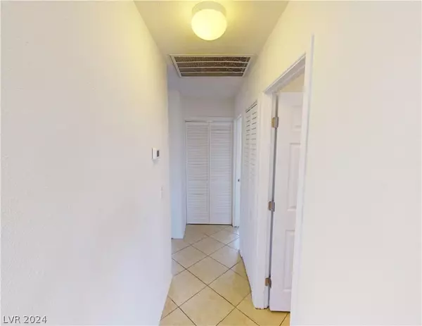 Las Vegas, NV 89106,1116 Lawry AVE