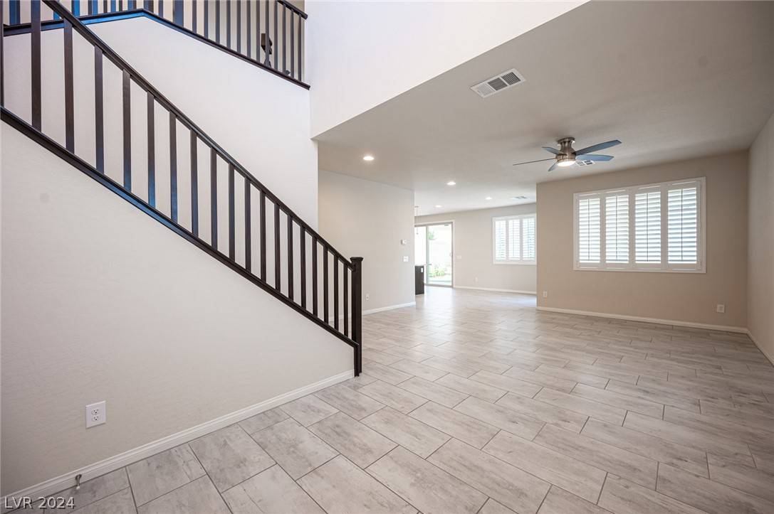 Las Vegas, NV 89148,921 Kimbark AVE