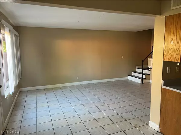 Las Vegas, NV 89107,221 Brookside LN #C