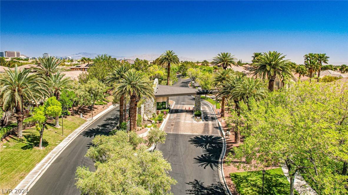 Las Vegas, NV 89135,2807 Middle Earth ST