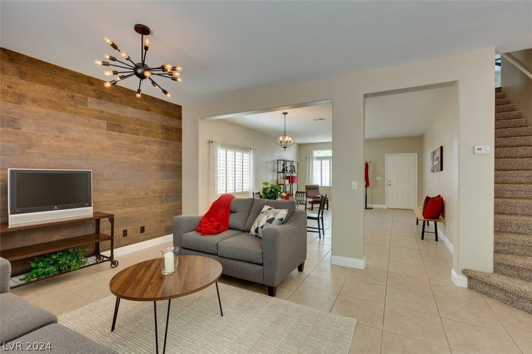9016 Wolf Dancer AVE, Las Vegas, NV 89143