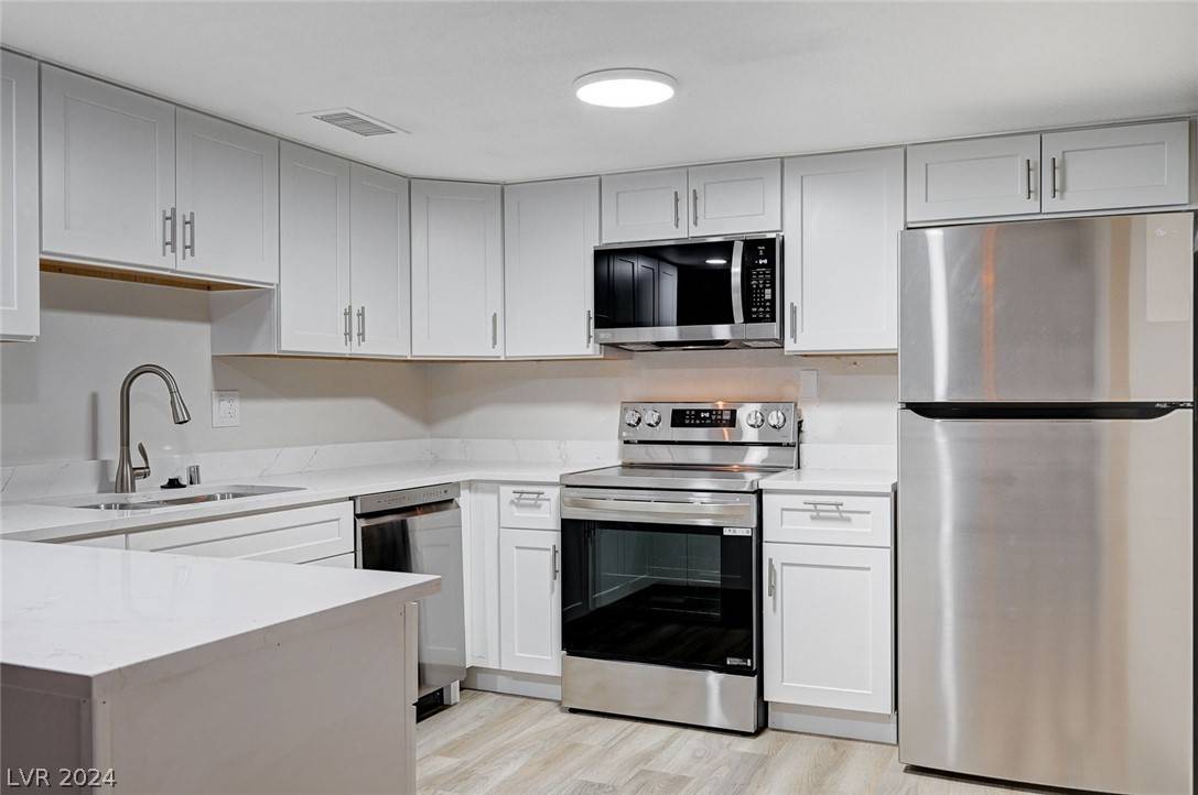 3714 Heritage AVE, Las Vegas, NV 89121