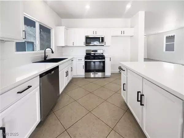 Las Vegas, NV 89123,9509 Swiss Stone CT