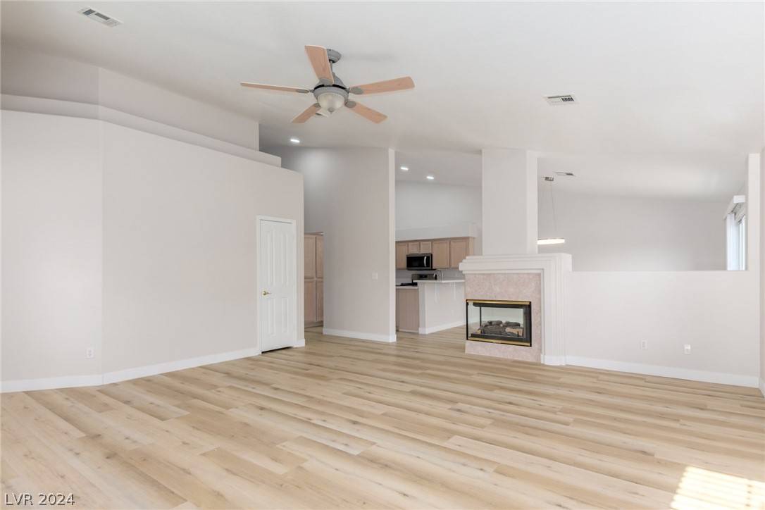 Las Vegas, NV 89147,10041 Oak Creek Canyon AVE