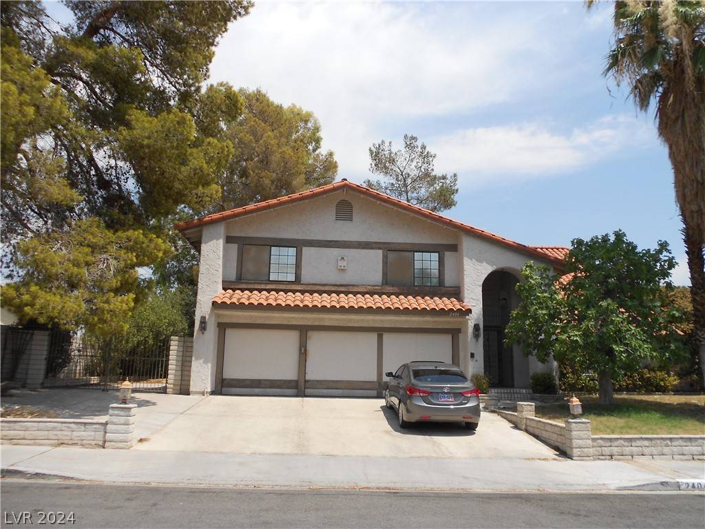 2404 La Solana WAY, Las Vegas, NV 89102