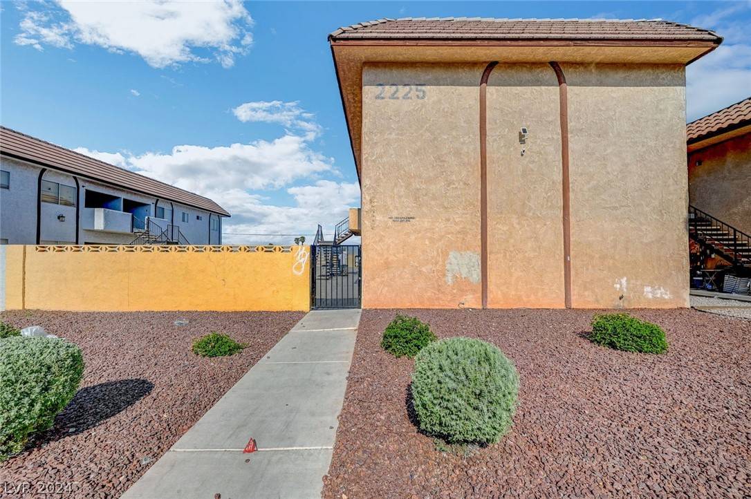 2225 N Jones BLVD, Las Vegas, NV 89108