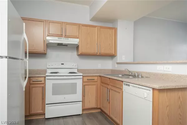 2060 Rancho Lake DR #101 Las Vegas, NV 89108