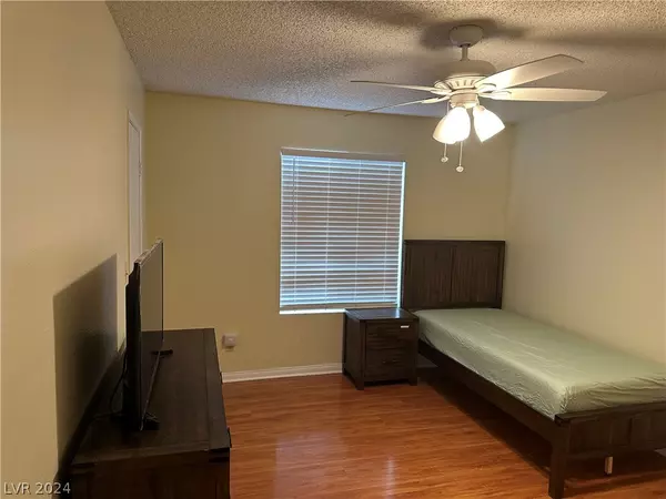 Las Vegas, NV 89117,2200 S Fort Apache RD #1108