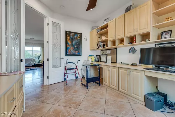 Henderson, NV 89044,2183 Sawtooth Mountain DR