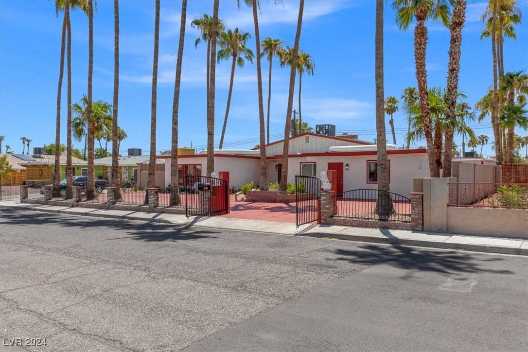 Las Vegas, NV 89169,1553 Raindance WAY