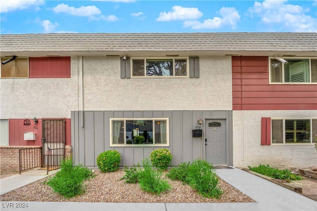 658 Greenbriar Townhouse WAY #0, Las Vegas, NV 89121