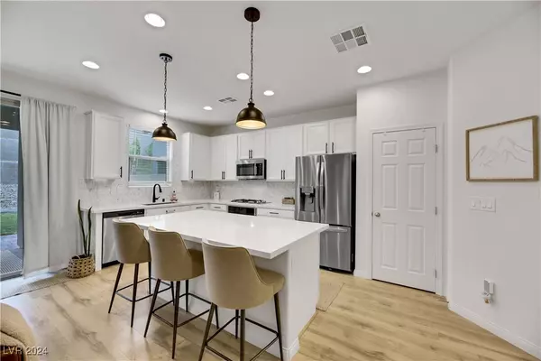 12529 Starry Heaven ST Las Vegas, NV 89138