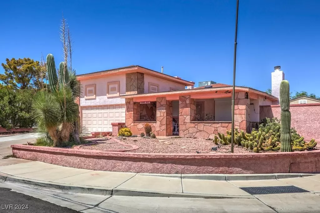 Henderson, NV 89002,220 Autumn CT