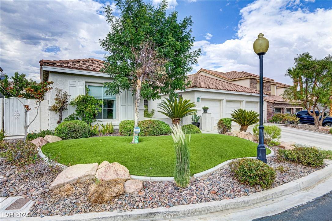 8112 Pebbleshire AVE,  Las Vegas,  NV 89117