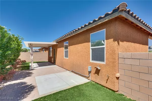 Henderson, NV 89011,157 Leaf Tree AVE
