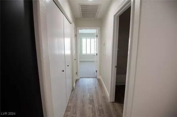 Las Vegas, NV 89147,7983 Kinsella WAY