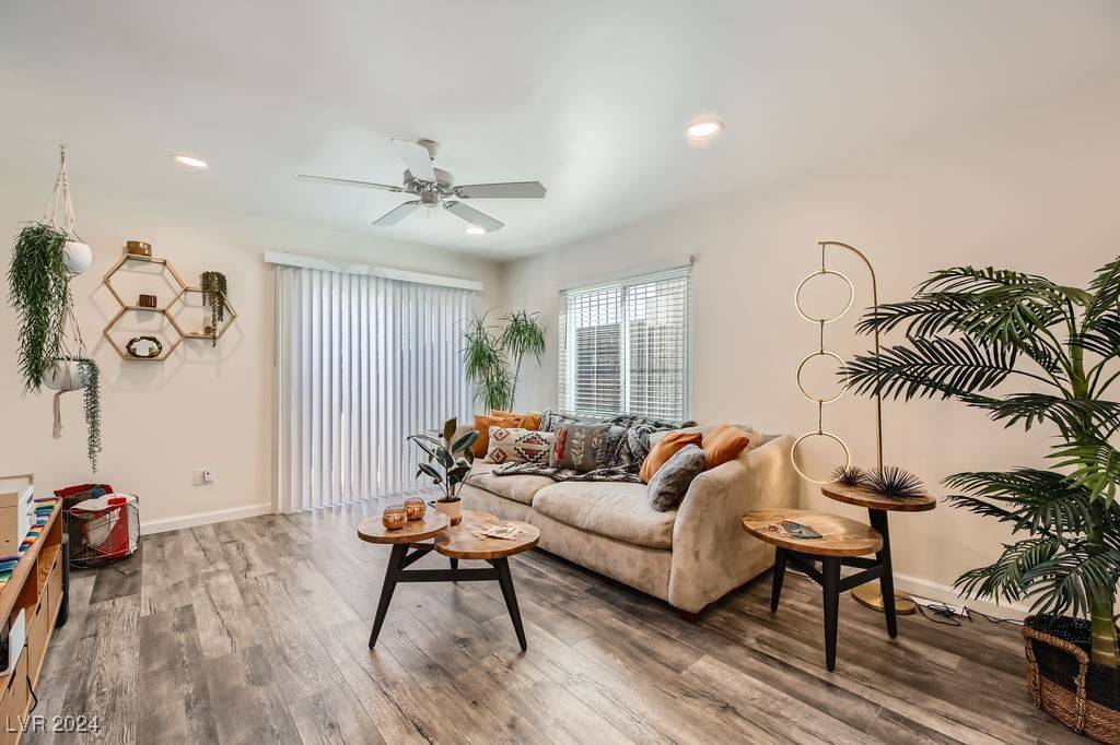 Las Vegas, NV 89119,1404 Santa Anita DR #C