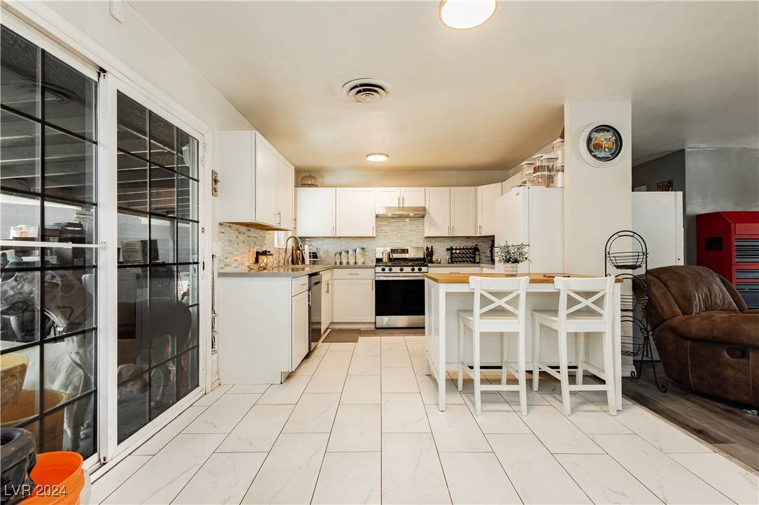 North Las Vegas, NV 89030,2101 Dogwood AVE
