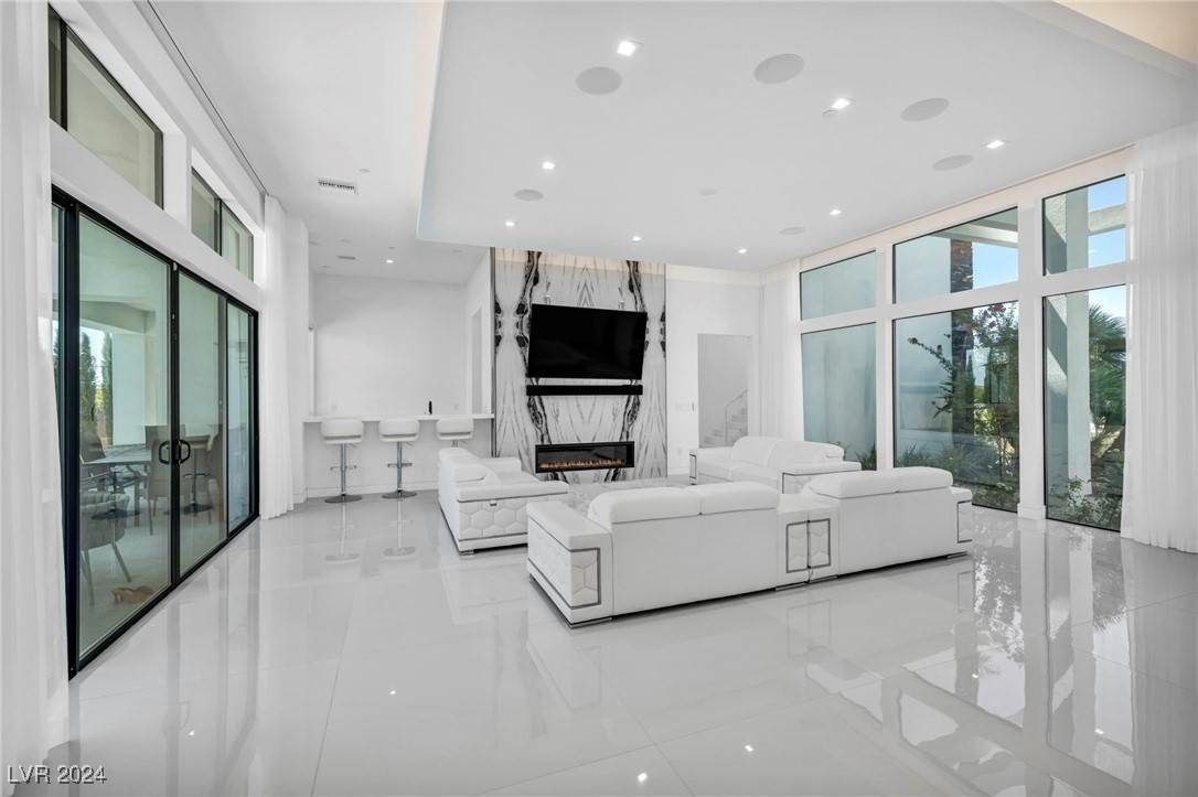 Las Vegas, NV 89149,9760 Solar AVE