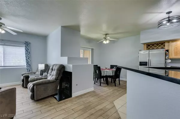 Las Vegas, NV 89117,8400 W Charleston BLVD #133