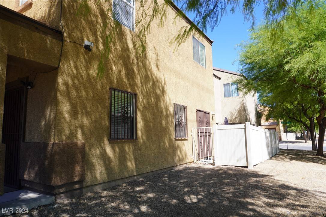 Las Vegas, NV 89142,5786 Hill Prince CT