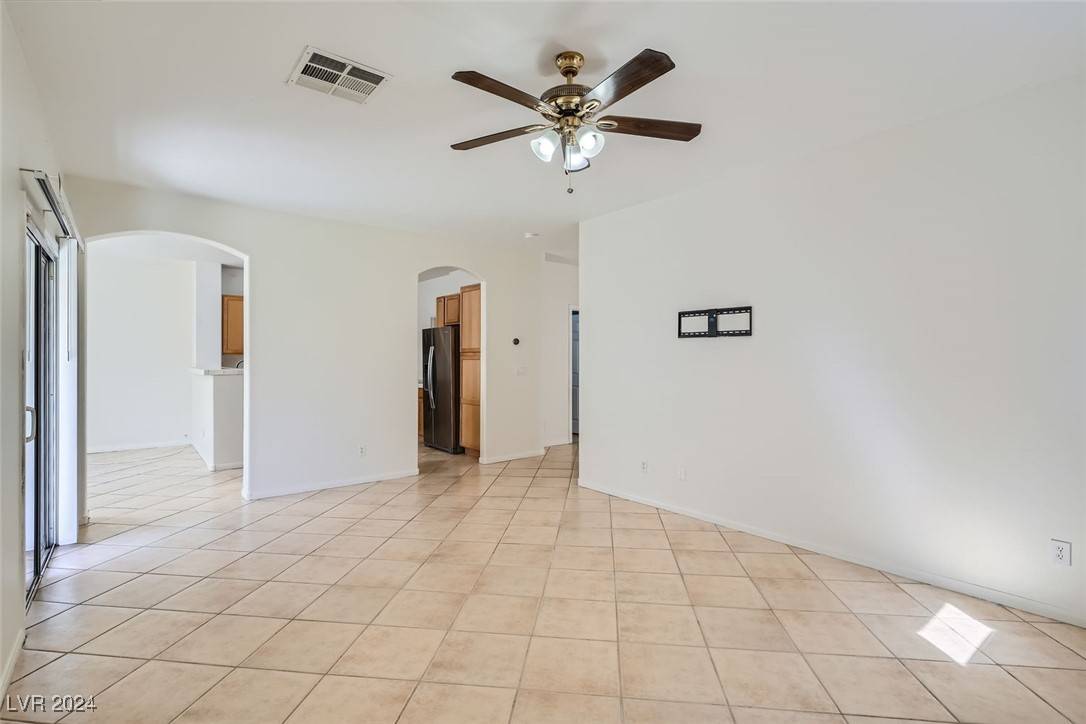 Las Vegas, NV 89122,6859 Gold Nugget DR