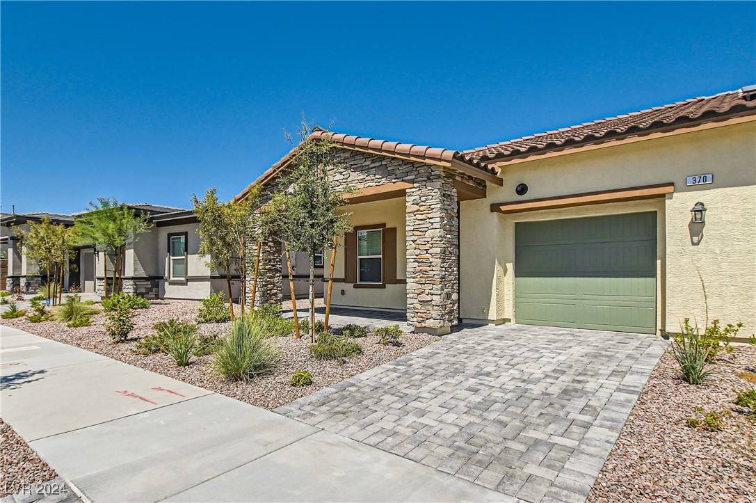370 Canary Song DR,  Henderson,  NV 89011