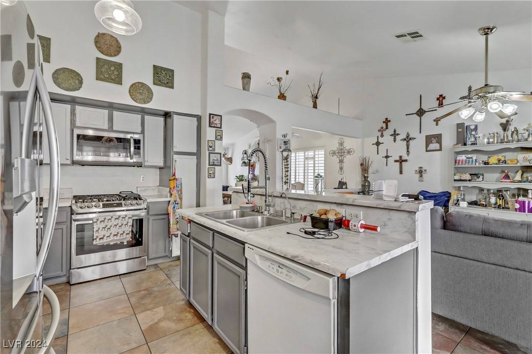 North Las Vegas, NV 89032,3514 Jordan LN