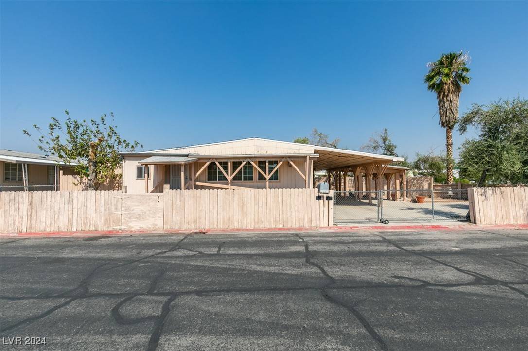 2835 Mammoth CT, Las Vegas, NV 89142