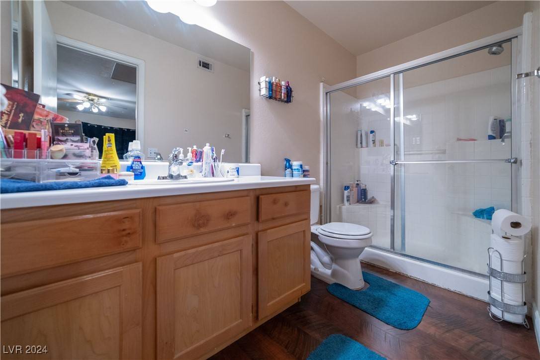 Las Vegas, NV 89104,4555 E Sahara AVE #276