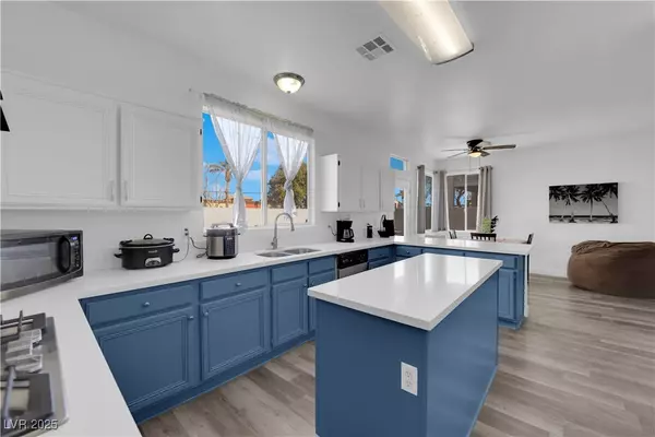 Las Vegas, NV 89123,2196 Pescara CT