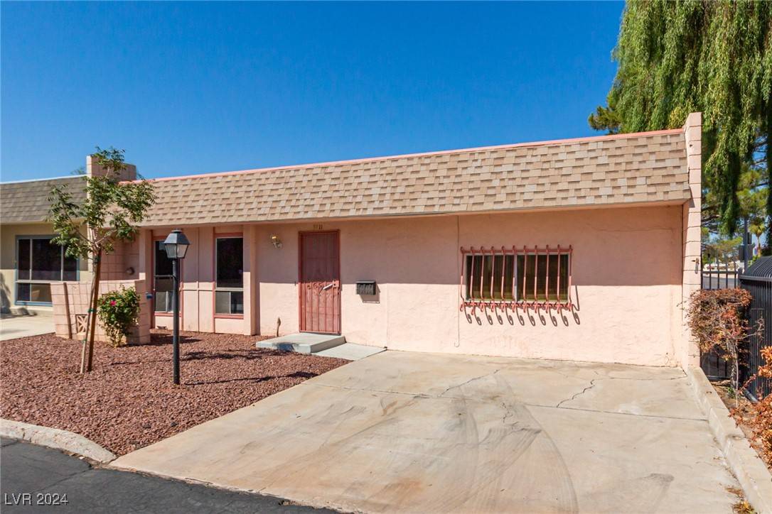 Las Vegas, NV 89121,3711 Colonial CIR #0