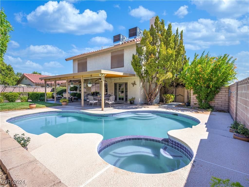 Las Vegas, NV 89117,8644 Cremona DR