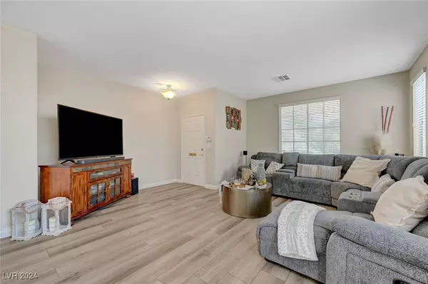 North Las Vegas, NV 89031,6023 Glitter Gold CT